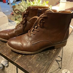 Eurosoft Women's Winterbury Lace Up Bootie